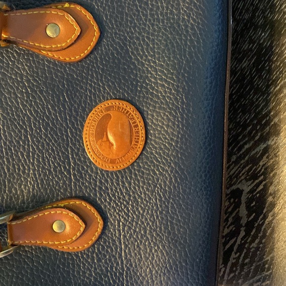 Dooney & Bourne all weather navy blue made in USA - Picture 13 of 13